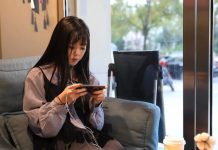 Con gái chơi game kiếm được bao nhiều tiền/tháng?