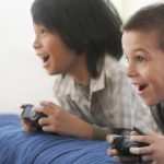 Có phải trẻ em chơi game nhiều sẽ trở nên thông minh hơn?