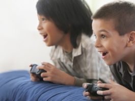 Có phải trẻ em chơi game nhiều sẽ trở nên thông minh hơn?