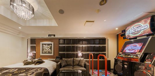 Khi game thủ dẫn bạn gái vào khách sạn để “giao lưu trong sáng”