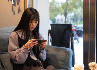 Con gái chơi game kiếm được bao nhiều tiền/tháng?