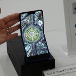 Sharp gây chú ý với mẫu điện thoại “gập dọc”, màn hình 6.18 inch, đi kèm “tai thỏ”