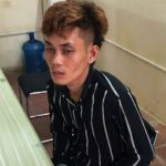 Đâm chết bạn gái do bị ngăn bỏ trốn sau khi gây án