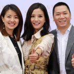 Dân tình sốc nặng trước tin đồn Triệu Vy ly hôn đại gia sau 9 năm chung sống?