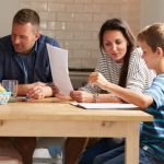 Vì sao tỷ phú Bill Gates, Mark Zuckerberg ưa thích phương pháp giáo dục tại nhà?